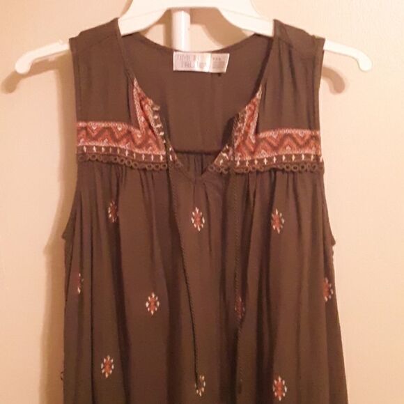 💫💫💫TIME & TRU 100% RAYON OLIVE GREEN BOHO MINI SHIFT DRESS S(4-6) - Picture 4 of 7